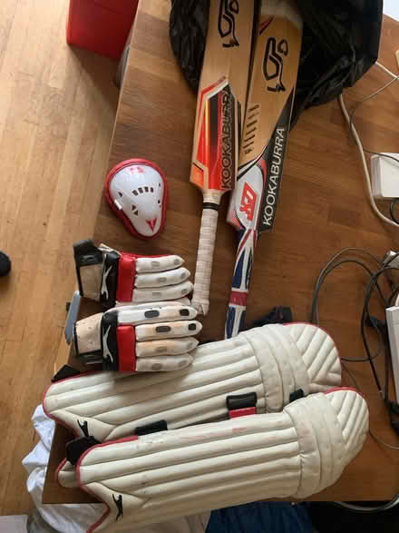 Photo of free Cricket kit (TW9 nr Chiswick bridge) #1