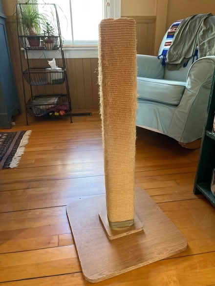 Photo of free Cat’s scratching post (South End Newburyport border) #1
