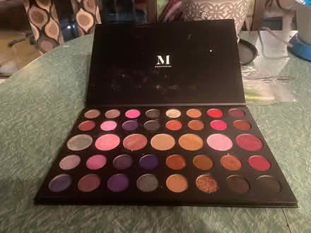 Photo of free Eye shadow palette (Liberty Village) #1