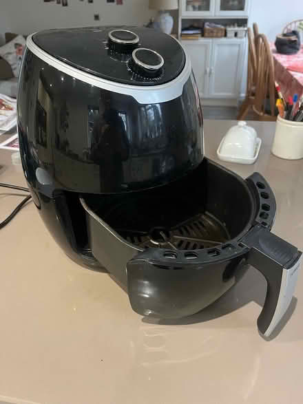 Photo of free Air fryer (Barnard's Green WR14) #1