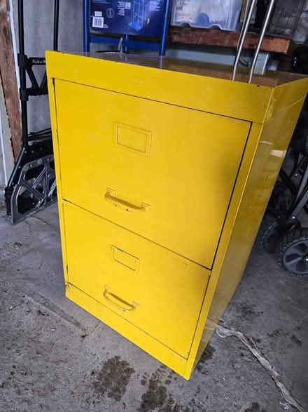 Photo of free 2 drawer filing cabinet (Vanier north) #1