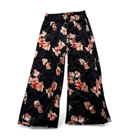 Photo of free Indigo Rein Woman’s Pants (Brooklyn Storage) #1