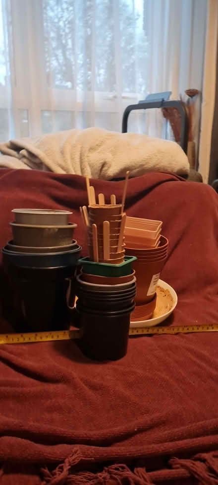 Photo of free Plant pots - selection of pots (Stroud Green N4) #2