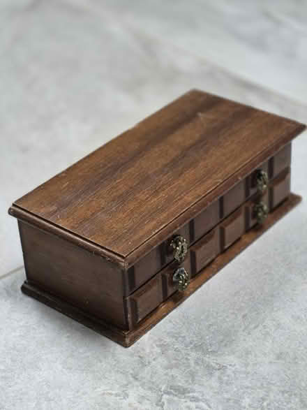 Photo of free Small brown jewellery Box.-30wx15dx10h (cm) (Aston Clinton HP22) #1