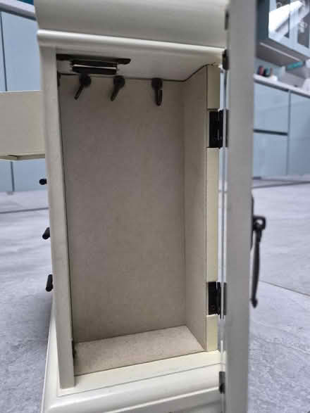 Photo of free Jewellery Box _ Creamy white - 30wx30hx15d (cm) (Aston Clinton HP22) #4
