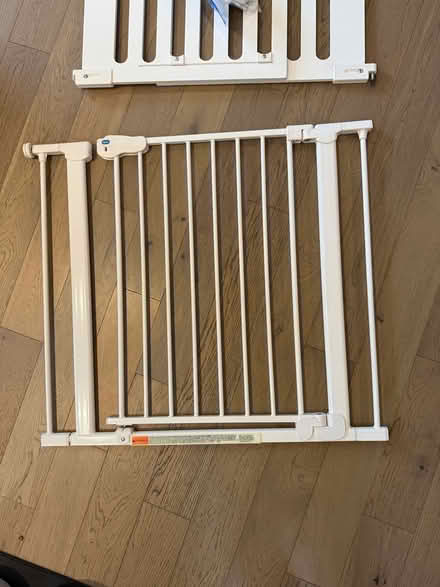 Photo of free qdos pressure mounted baby gate (Coquitlam) #1