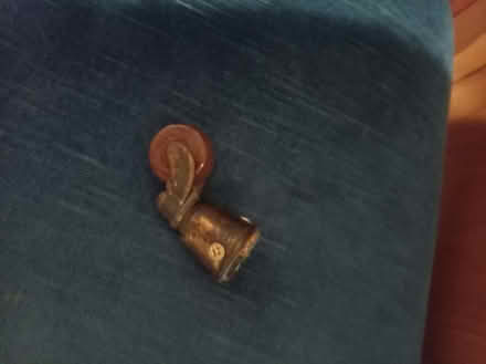 Photo of free Antique chair in need of restoration (Oxford OX4) #4