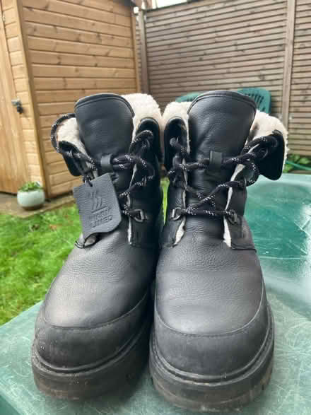 Photo of free Clark’s winter boots 🥾 (ladies) (Waddon) #1