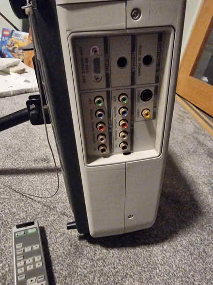 Photo of free Projector with remote (no HDMI) (Sale M33) #2