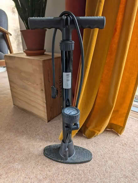 Photo of free Bike / track pump (OX4 - Iffley / Cowley) #1