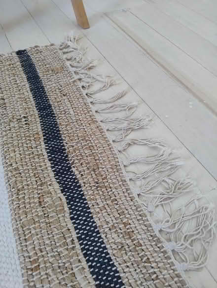 Photo of free Rug, beach style. 2.75m by 1.85cm (potts point) #2