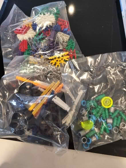 Photo of free Kids K'Nex3 unopened bags & instruction book (World's End RH15) #2