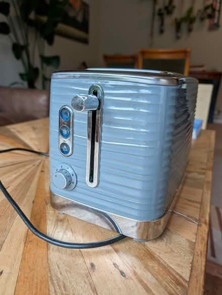 Photo of free Russell Hobbs toaster (OX4 - Iffley / Cowley) #3