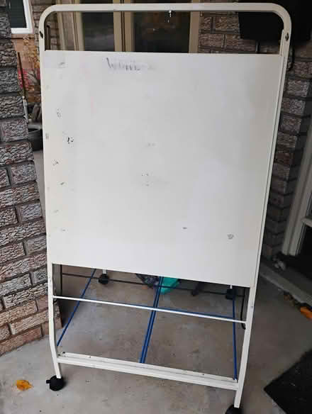 Photo of free Portable whiteboard easel, Westvale (Westvale, Waterloo) #1