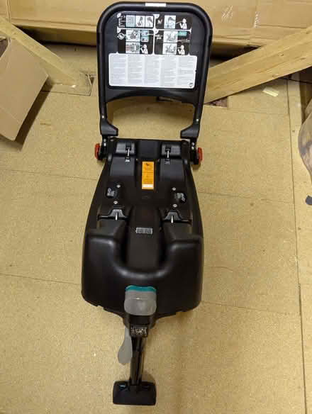 Photo of free Britax romer isofix car seat base (Eastbourne BN21) #2
