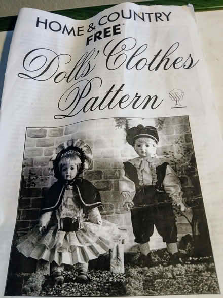 Photo of free Dolls' clothes pattern (Minster Lovell OX29) #1