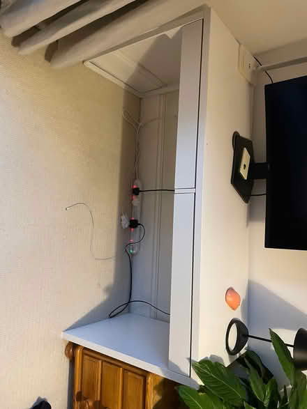 Photo of free IKEA desk (islington N1) #3