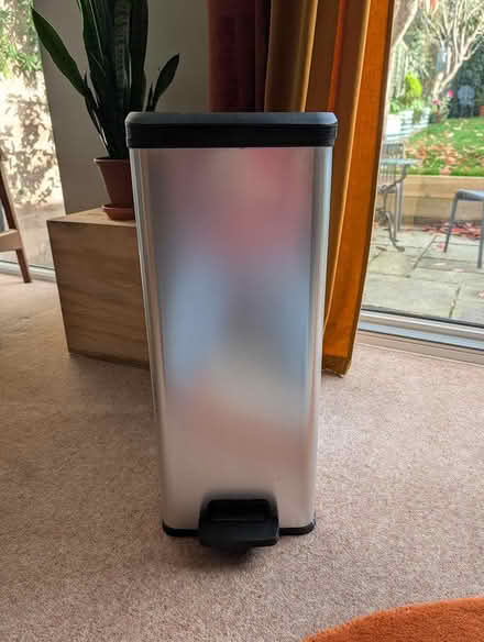 Photo of free Pedal kitchen bin (OX4 - Iffley / Cowley) #1