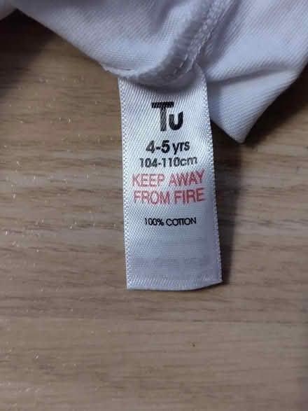 Photo of free Girls vests age 2-3 & 4-5 years (Chippenham SN14) #3