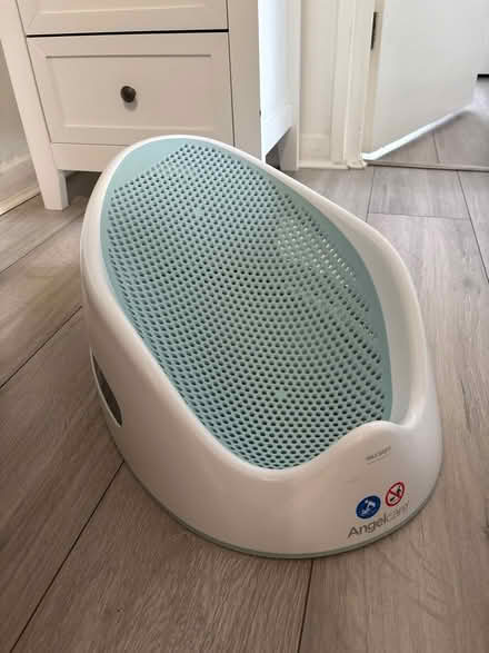 Photo of free Angelcare baby bath seat (London N7) #1