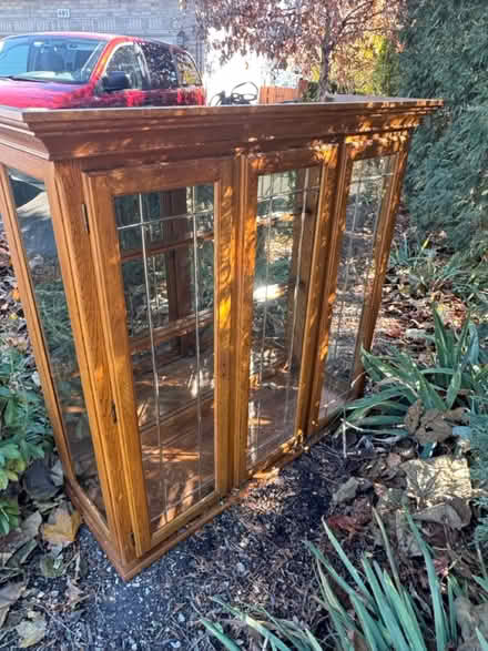 Photo of free China cabinet top/curb alert (Bensenville) #1