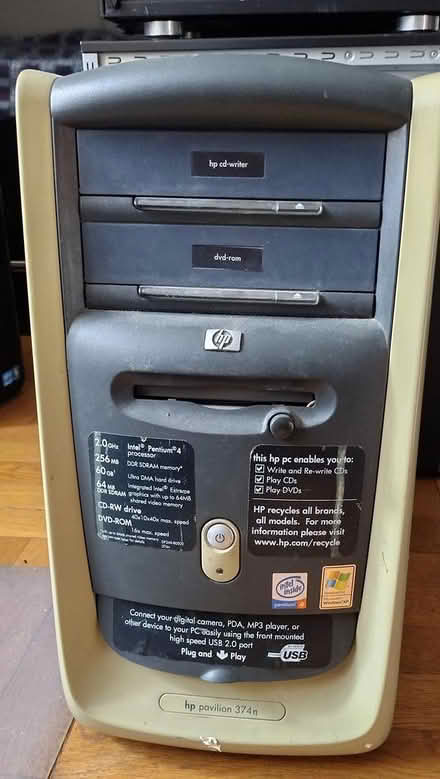 Photo of free Vintage computer (needs repair) (Brooklyn 11218) #3