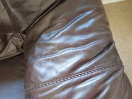 Photo of free 2 seater leather sofa (Halton, HP22) #4
