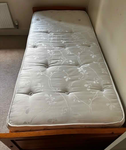 Photo of free Single bed with mattress (Hinchley Wood KT10) #2
