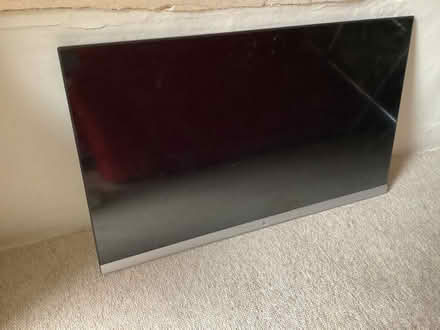 Photo of free computer monitor screen (Rodborough GL5) #1