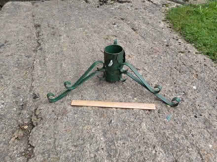 Photo of free Substantial Christmas tree stand (Stroud GL5) #1