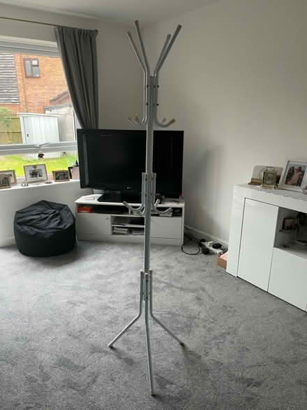 Photo of free metal coat stand (TN23) #1