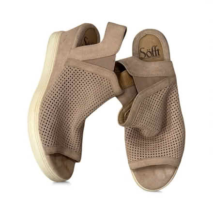 Photo of free Sofft Woman’s Shoes (Brooklyn Storage) #1