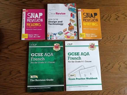 Photo of free GCSE revision guides (Exeter EX2) #1