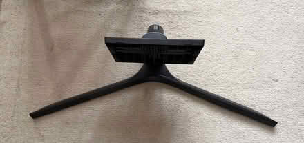 Photo of free Samsung TV stand for Samsung 55” tv (East Ham E6) #1