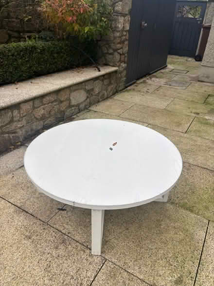 Photo of free White wooden coffee table (Blackrock, County Dublin) #3