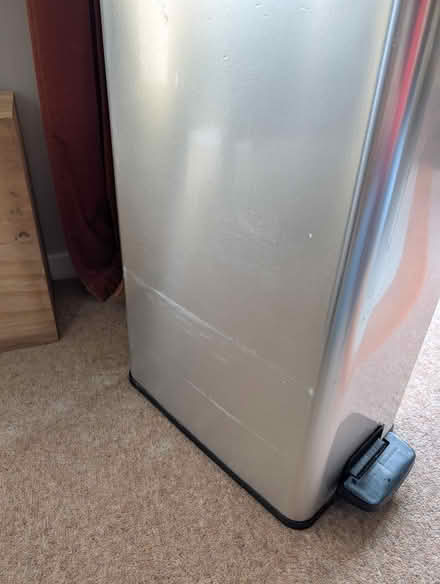 Photo of free Pedal kitchen bin (OX4 - Iffley / Cowley) #3