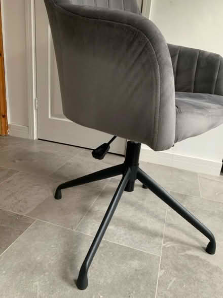 Photo of free Grey swivel chair (Quinton, B32) #2