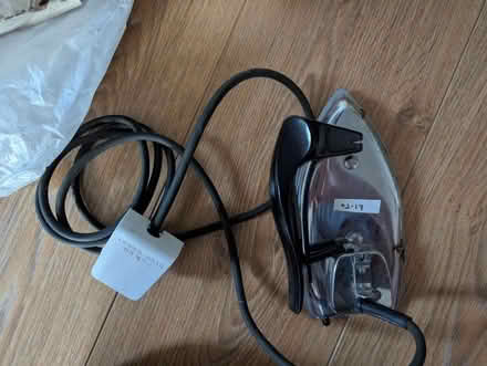 Photo of free Vintage camera and iron (BN3) #2