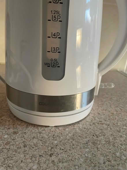 Photo of free White 1.5 litre kettle (Hala LA1) #2