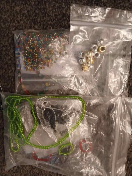 Photo of free A selection of beads, sequins, wire, broken jewellery (Tyseley B11) #4