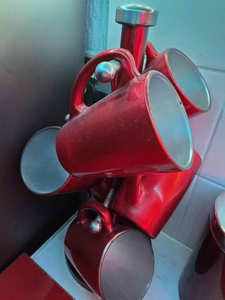 Photo of free Red mugs and mug tree (Cf63 Barry) #1