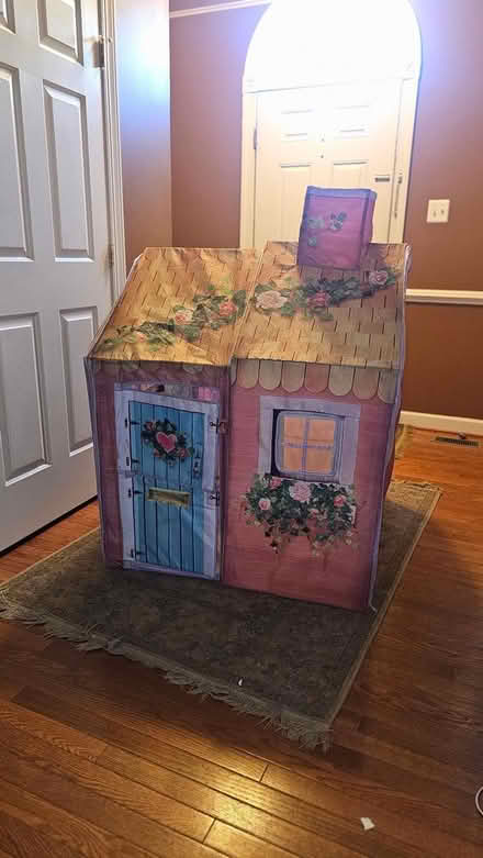 Photo of free Curb Alert/ Kid's Playhouse (Clarksburg) #1