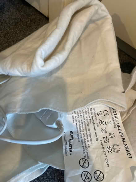 Photo of free Single heated blanket (Chessington KT9) #1