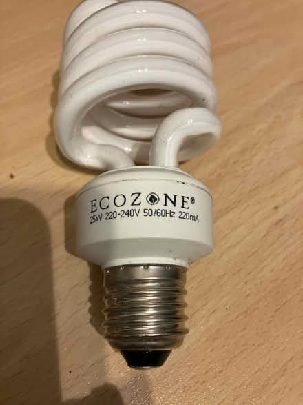 Photo of free UV screw in reptile lamp (Ifton Heath SY11) #1