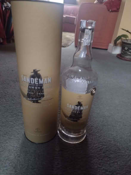 Photo of free Sandemans tawny Porto empty bottle and presentation box (Barry CF63) #1