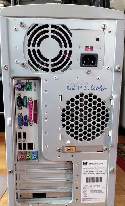 Photo of free Vintage computer (needs repair) (Brooklyn 11218) #1