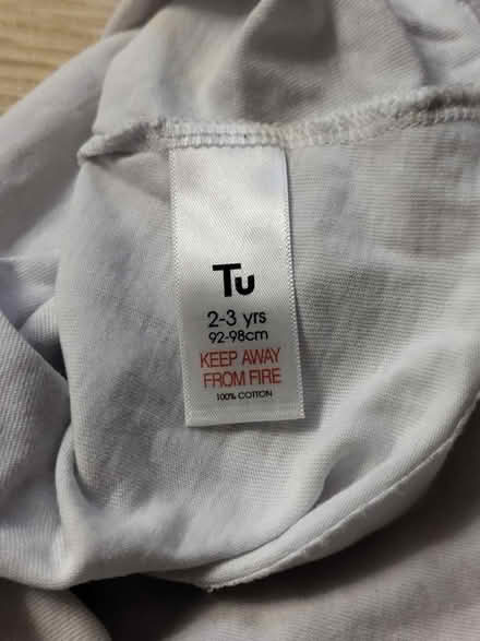 Photo of free Girls vests age 2-3 & 4-5 years (Chippenham SN14) #2