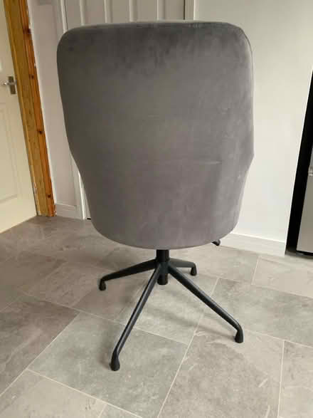 Photo of free Grey swivel chair (Quinton, B32) #3