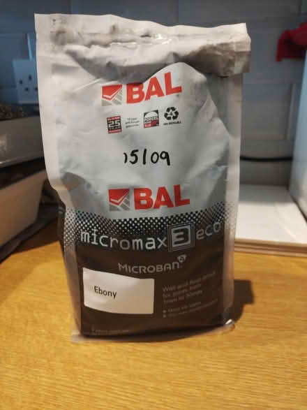 Photo of free 2.5kg black tiles grout (Frome BA11) #1