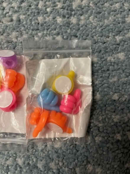 Photo of free adhesive pads to hold thin wires (Golden Triangle) #1